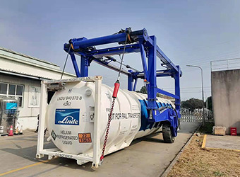 Container Straddle Carrier