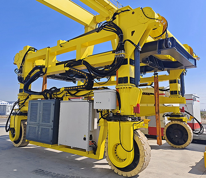 container straddle carrier