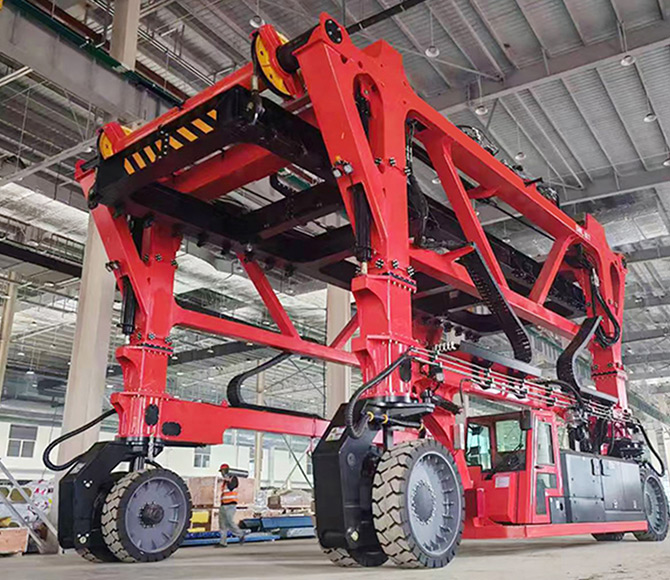 container straddle carrier