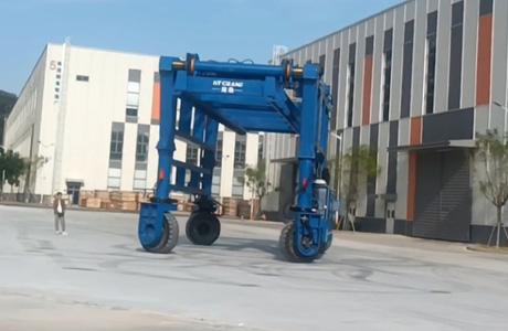 Container Straddle Carrier video