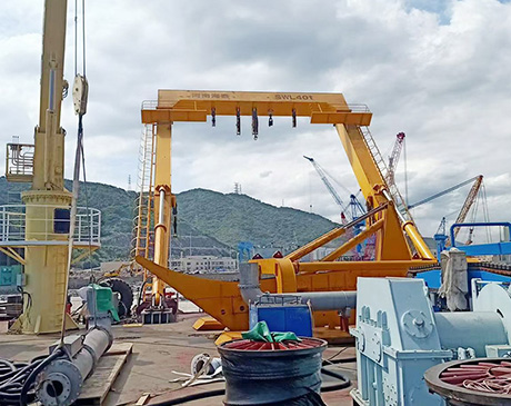 40 Ton Stern Crane