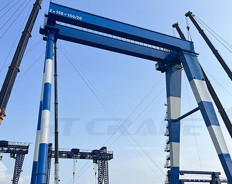 Shipyard –shipbuild gantry in installation