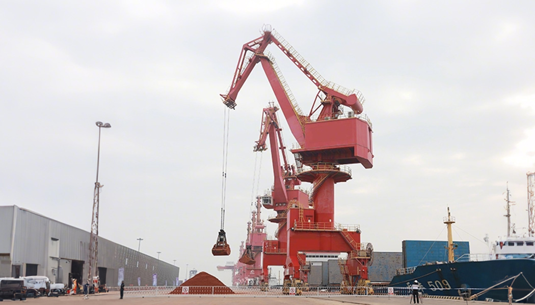 Material Handling in Warehouses