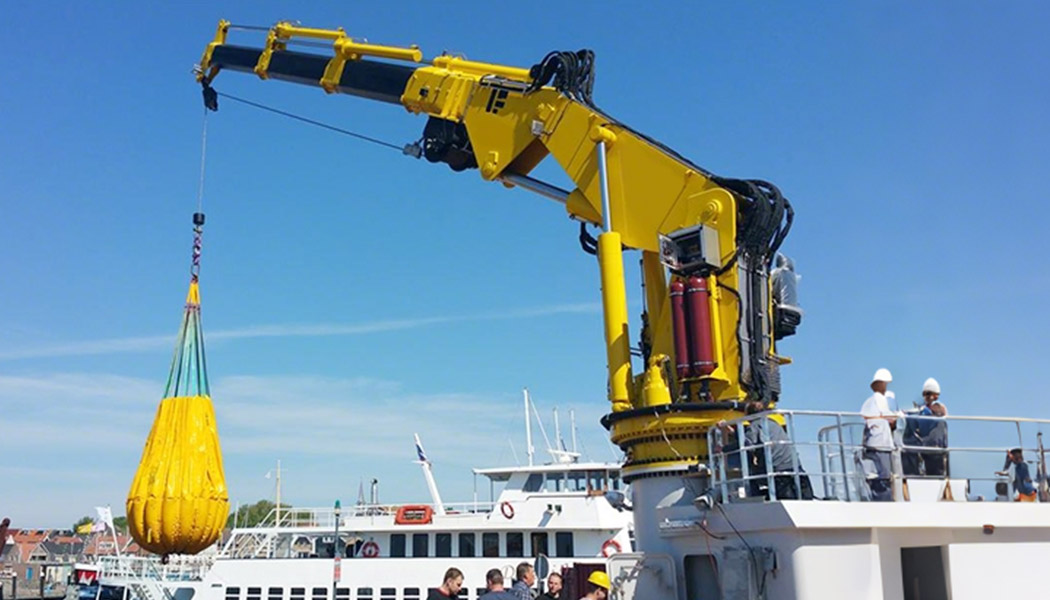 Marine Knuckle Boom Crane