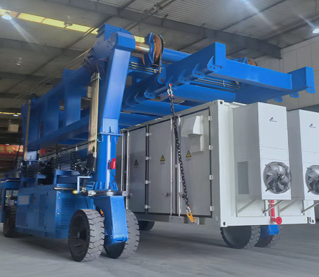 Container Straddle Carrier