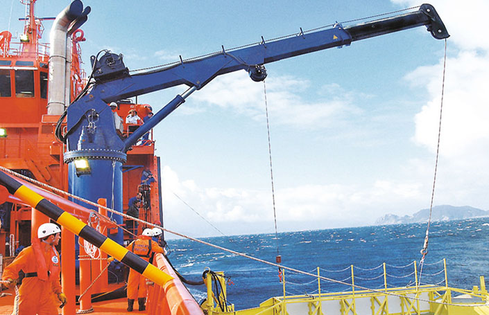 Marine Telescopic Boom Crane