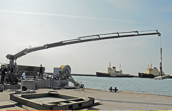 Marine Telescopic Boom Crane