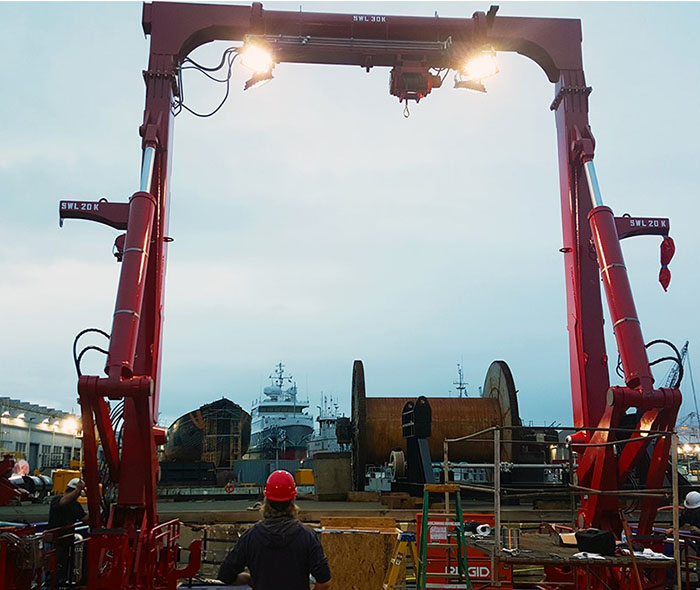 Marine Stern Crane