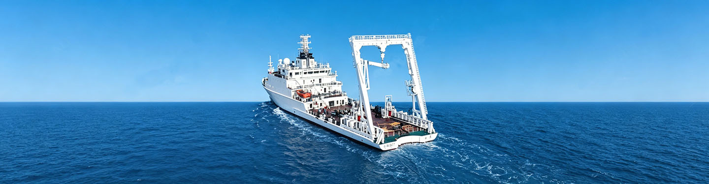 Marine Stern Crane