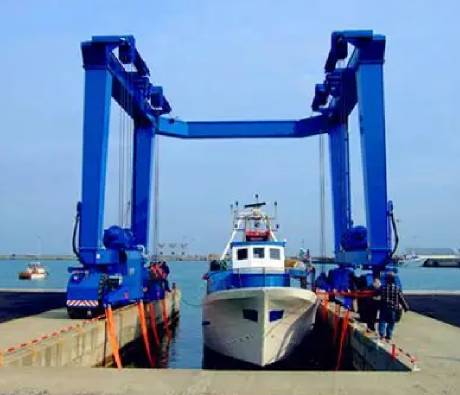 Boat Travel Lift